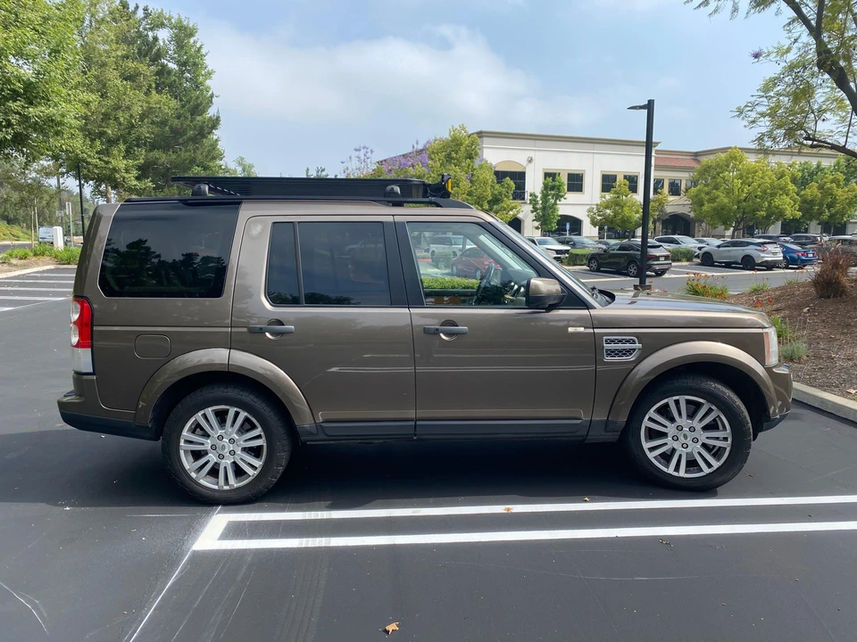 2010 Land Rover Discovery 4th Gen - Image 12 of 31
