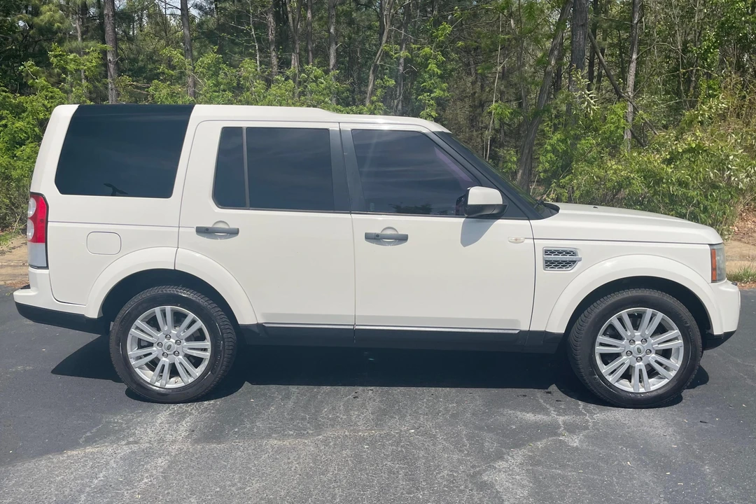 2010 Land Rover Discovery 4th Gen - Image 3 of 31