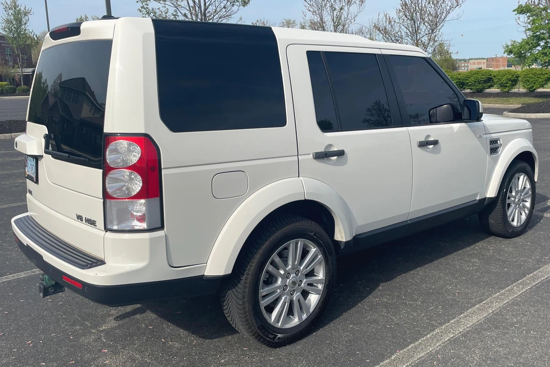 2010 Land Rover Discovery 4th Gen - Image 4 of 31