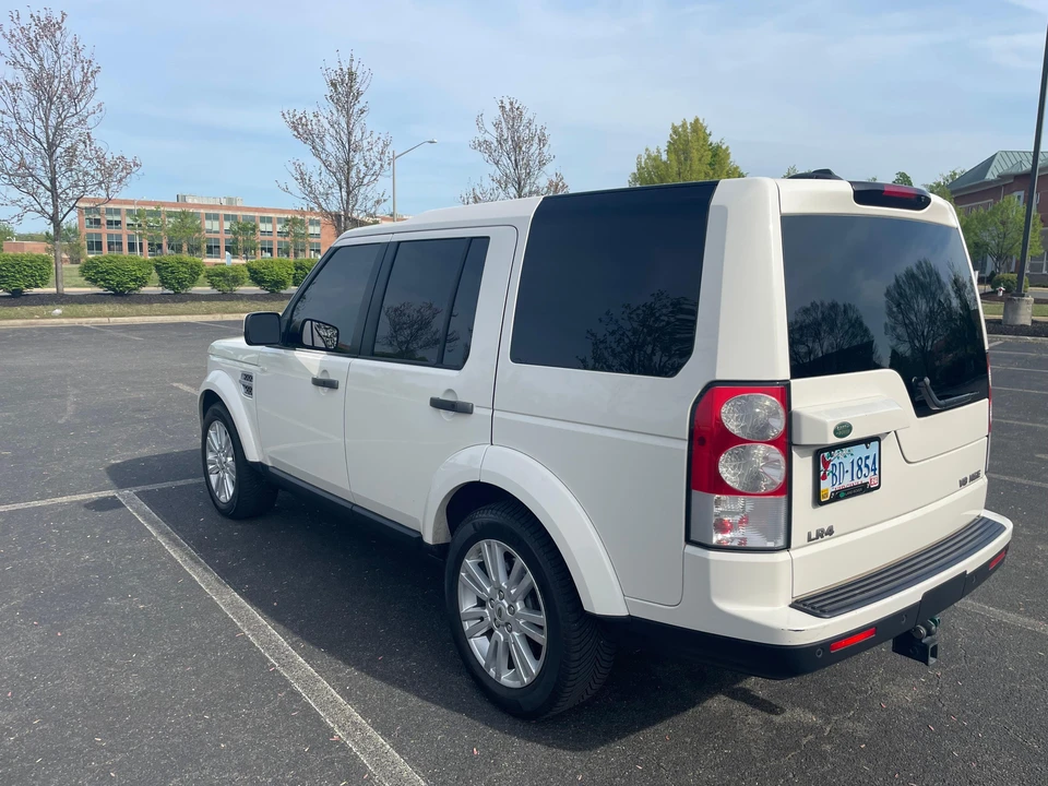 2010 Land Rover Discovery 4th Gen - Image 8 of 31