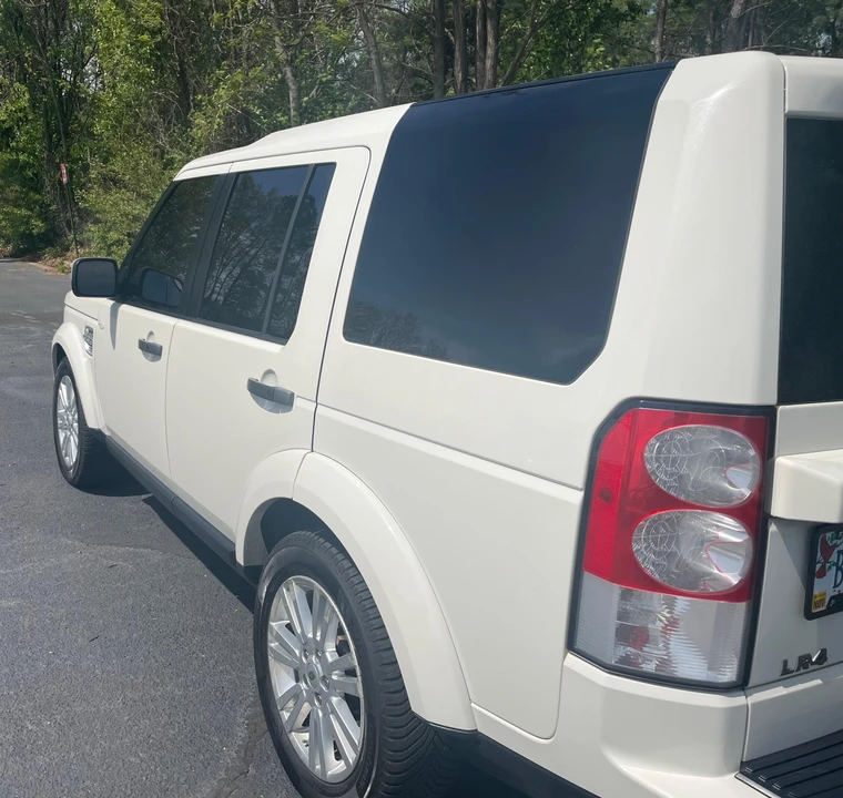 2010 Land Rover Discovery 4th Gen - Image 11 of 31
