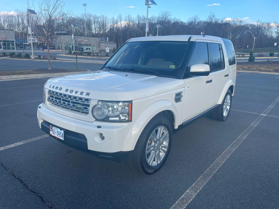 2010 Land Rover Discovery 4th Gen - Image 8 of 31