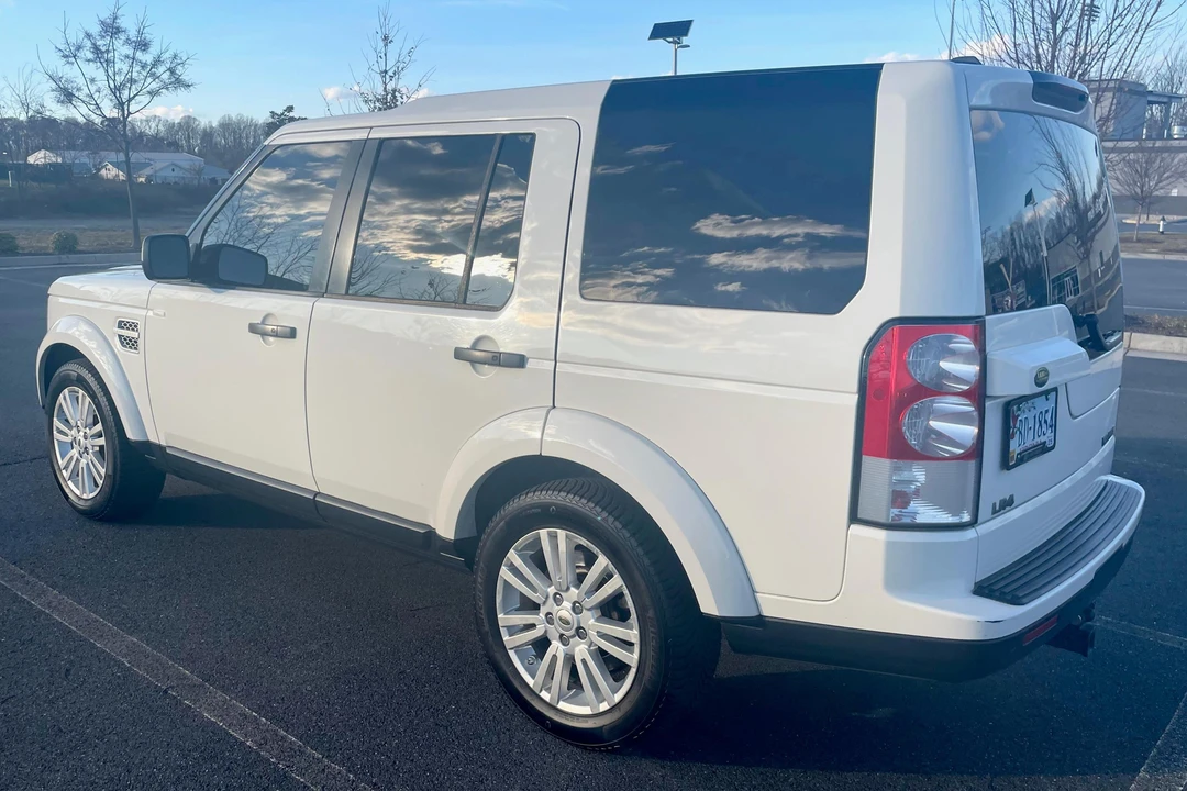 2010 Land Rover Discovery 4th Gen - Image 4 of 31