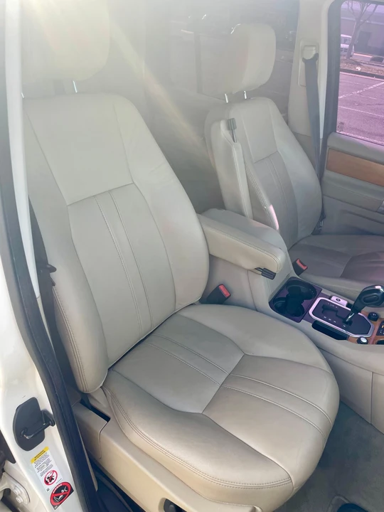 2010 Land Rover Discovery 4th Gen - Image 26 of 31