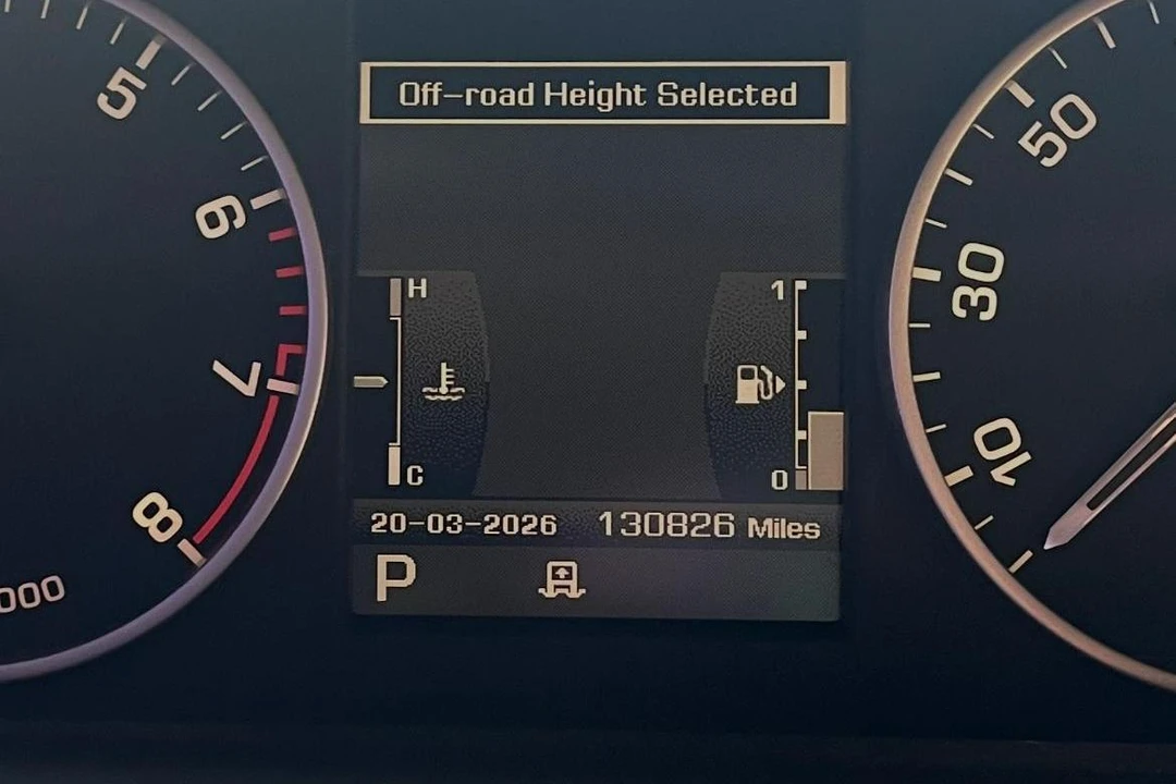 2010 Land Rover Discovery 4th Gen - Image 20 of 31