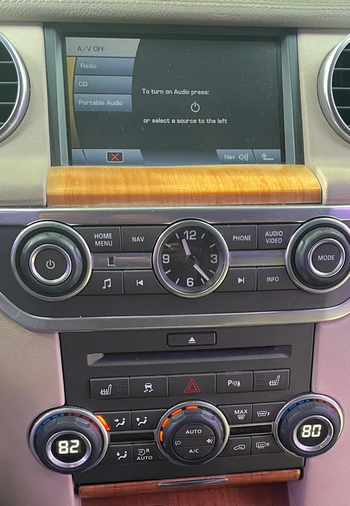 2010 Land Rover Discovery 4th Gen - Image 31 of 31