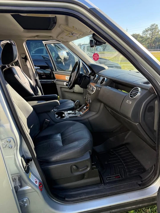 2010 Land Rover Discovery 4th Gen - Image 7 of 11
