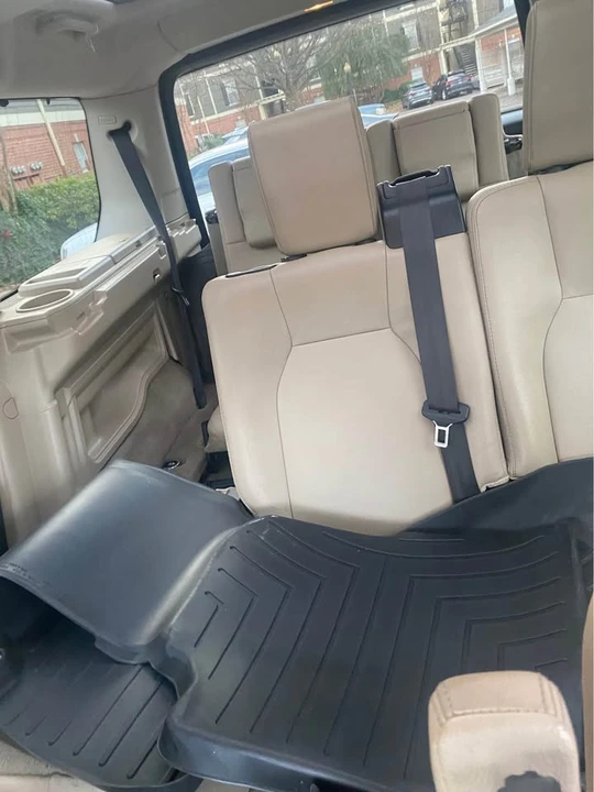 2010 Land Rover Discovery 4th Gen - Image 9 of 11