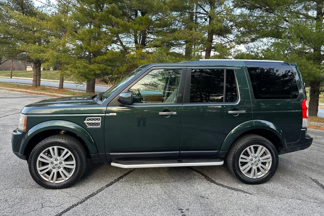 2010 Land Rover Discovery 4th Gen - Image 3 of 31