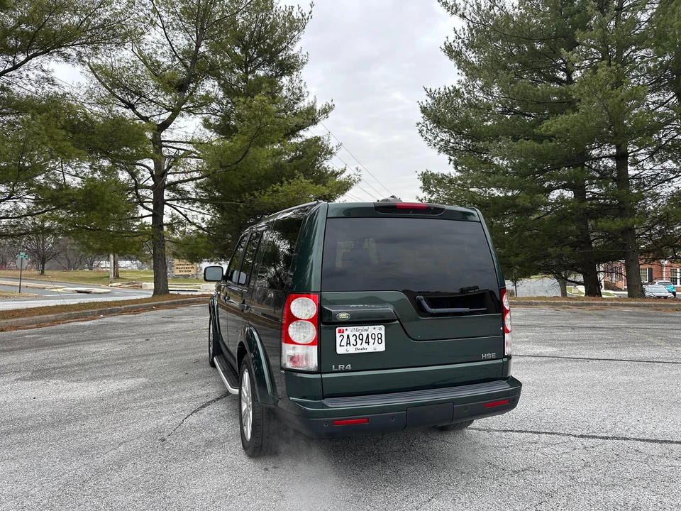 2010 Land Rover Discovery 4th Gen - Image 19 of 31