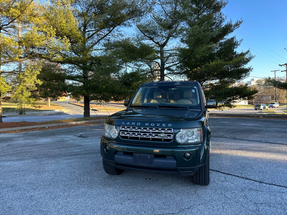 2010 Land Rover Discovery 4th Gen - Image 7 of 31