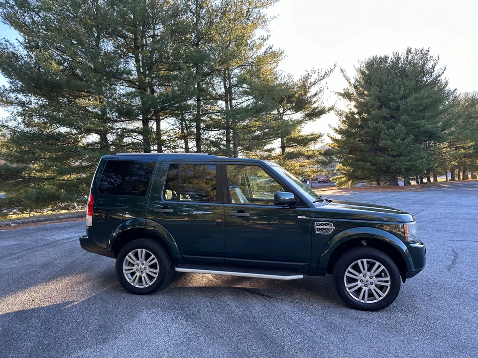 2010 Land Rover Discovery 4th Gen - Image 26 of 31