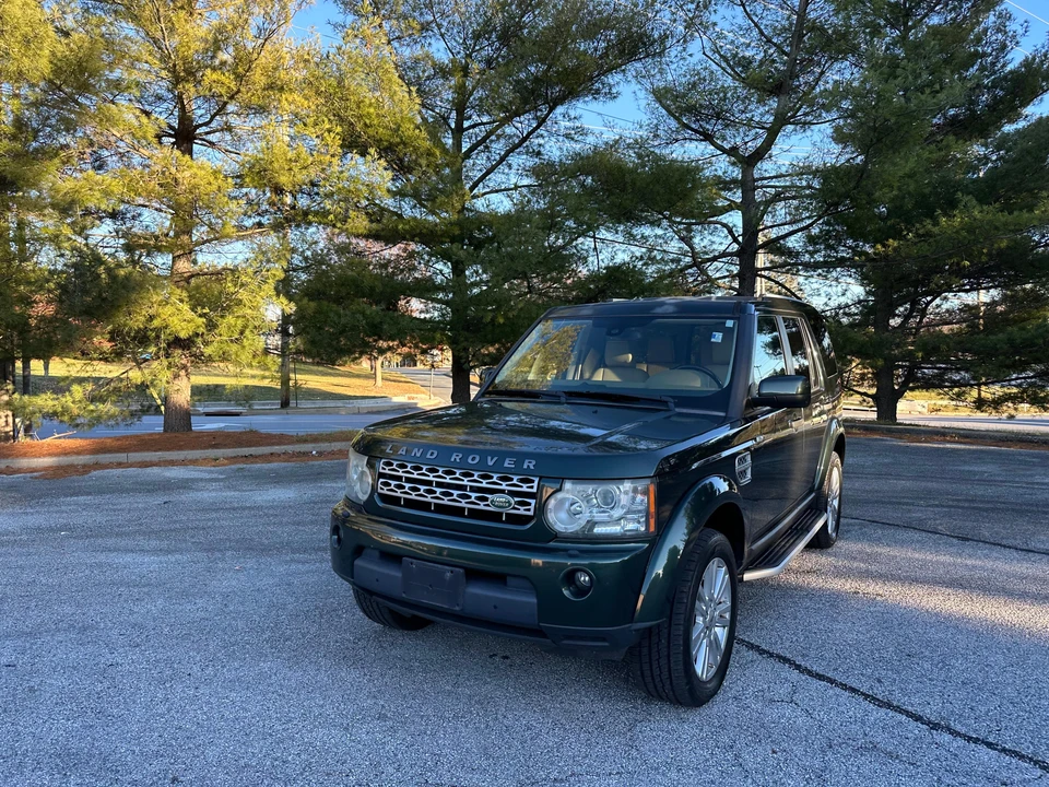 2010 Land Rover Discovery 4th Gen - Image 10 of 31