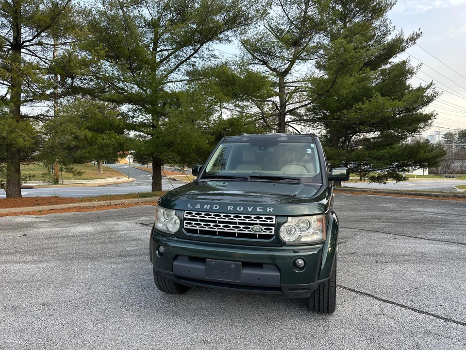 2010 Land Rover Discovery 4th Gen - Image 8 of 31