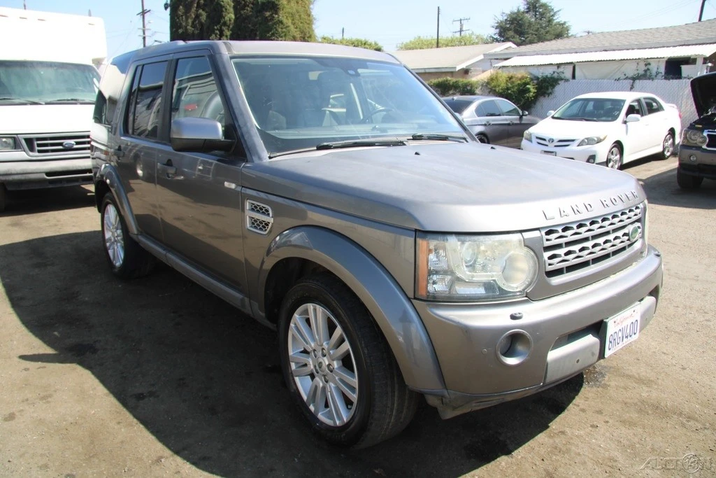 2010 Land Rover Discovery 4th Gen - Image 10 of 21