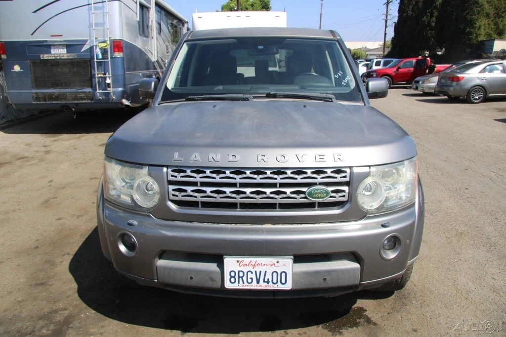 2010 Land Rover Discovery 4th Gen - Image 11 of 21