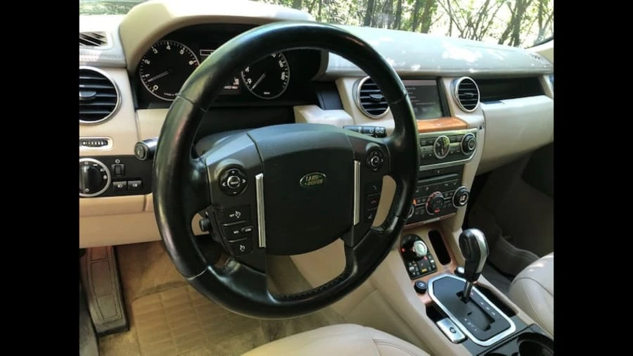 2010 Land Rover Discovery 4th Gen - Image 4 of 8