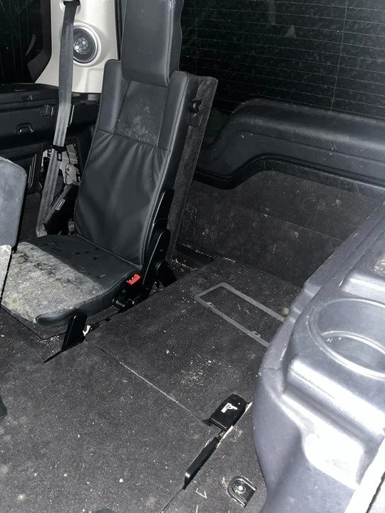 2010 Land Rover Discovery 4th Gen - Image 8 of 11
