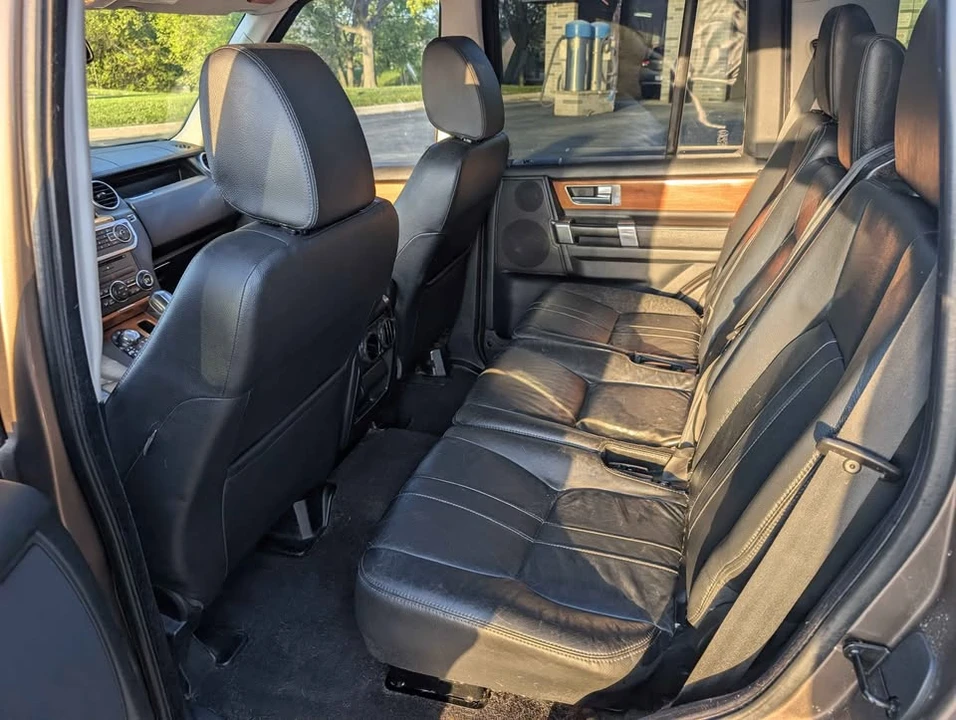 2010 Land Rover Discovery 4th Gen - Image 15 of 18