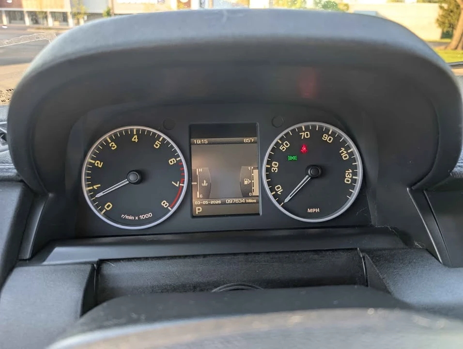 2010 Land Rover Discovery 4th Gen - Image 12 of 18