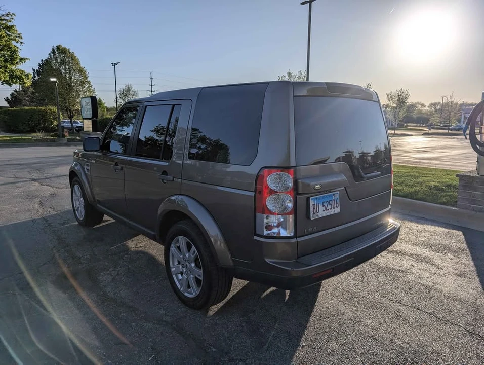 2010 Land Rover Discovery 4th Gen - Image 3 of 18