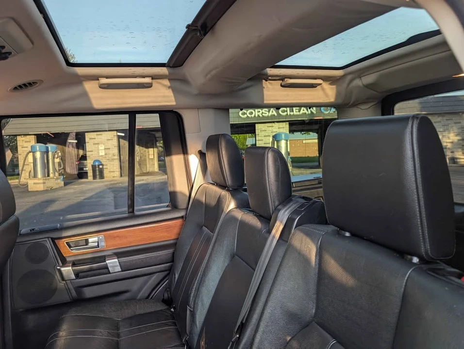 2010 Land Rover Discovery 4th Gen - Image 16 of 18