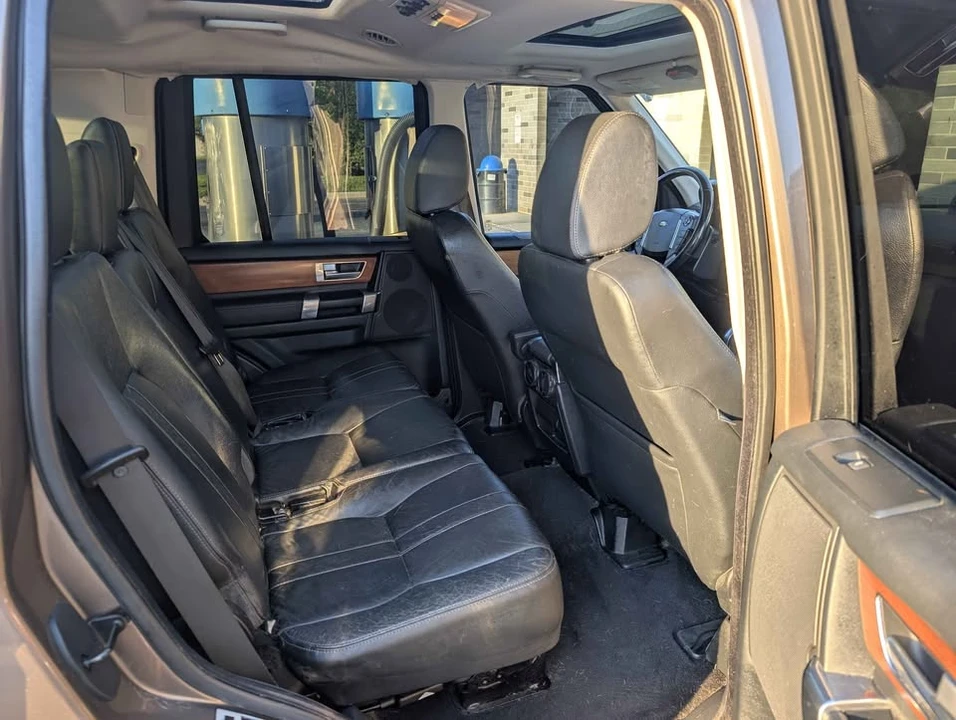 2010 Land Rover Discovery 4th Gen - Image 14 of 18