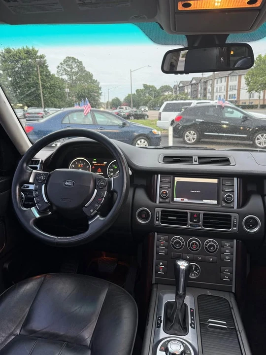 2010 Land Rover Range Rover L322 - Image 11 of 16