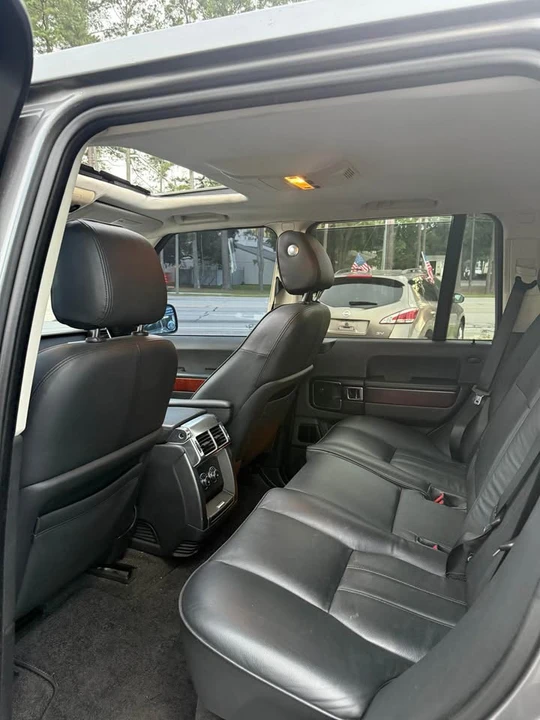 2010 Land Rover Range Rover L322 - Image 9 of 16