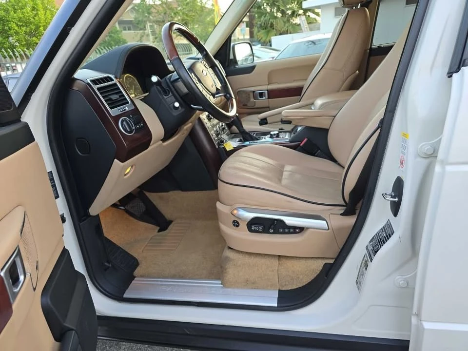 2010 Land Rover Range Rover L322 - Image 11 of 20