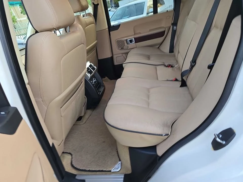 2010 Land Rover Range Rover L322 - Image 10 of 20
