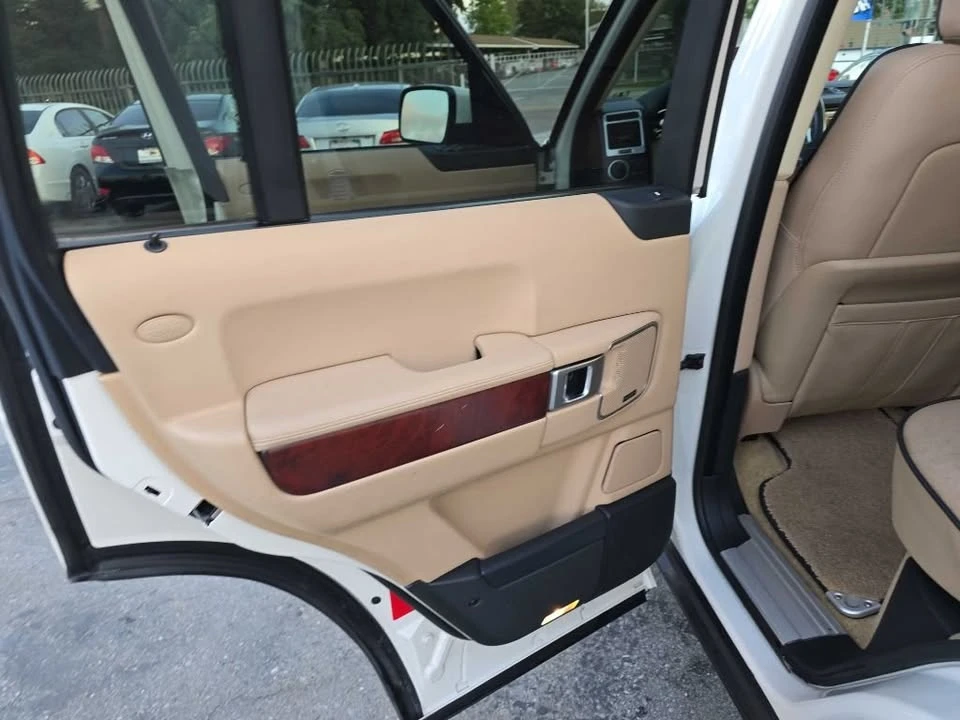 2010 Land Rover Range Rover L322 - Image 13 of 20