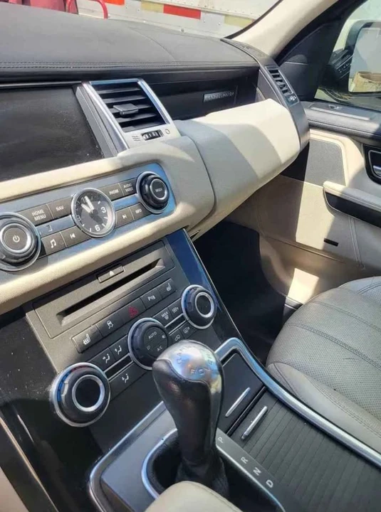 2010 Land Rover Range Rover L322 - Image 4 of 5