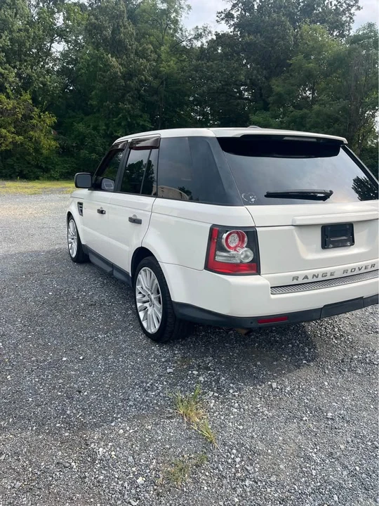 2010 Land Rover Range Rover L322 - Image 9 of 12