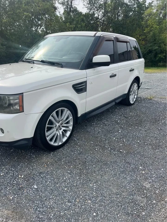 2010 Land Rover Range Rover L322 - Image 2 of 12
