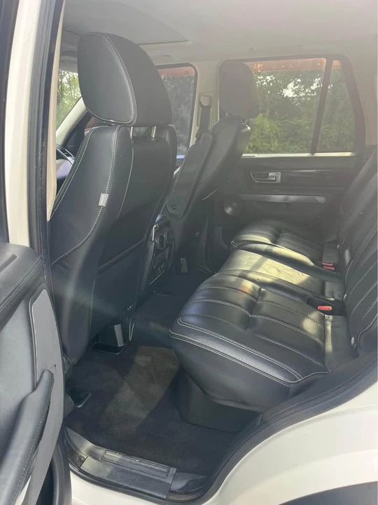 2010 Land Rover Range Rover L322 - Image 3 of 12