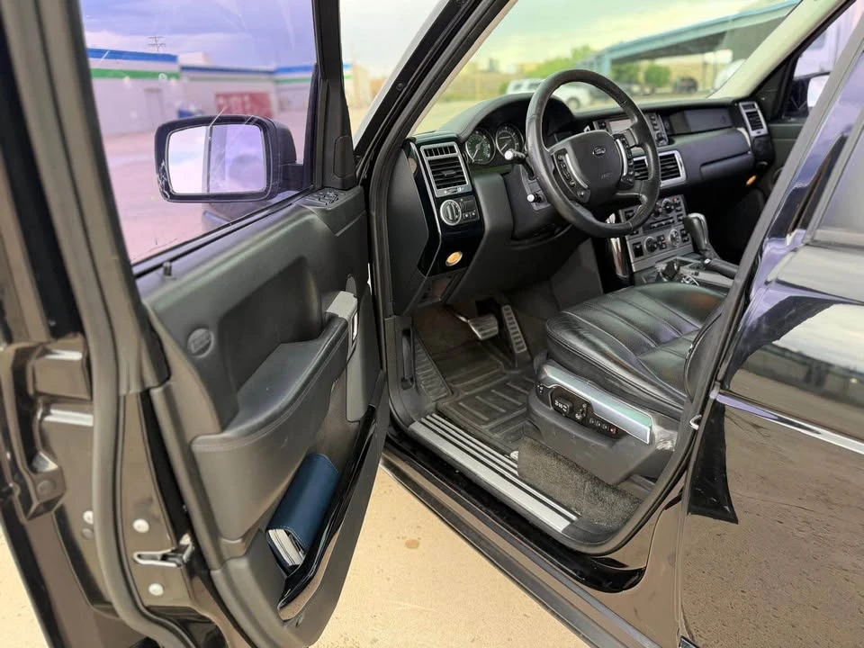 2010 Land Rover Range Rover L322 - Image 5 of 14