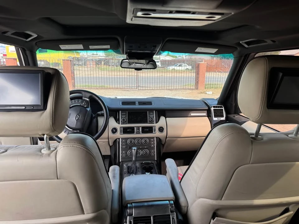 2010 Land Rover Range Rover L322 - Image 5 of 6