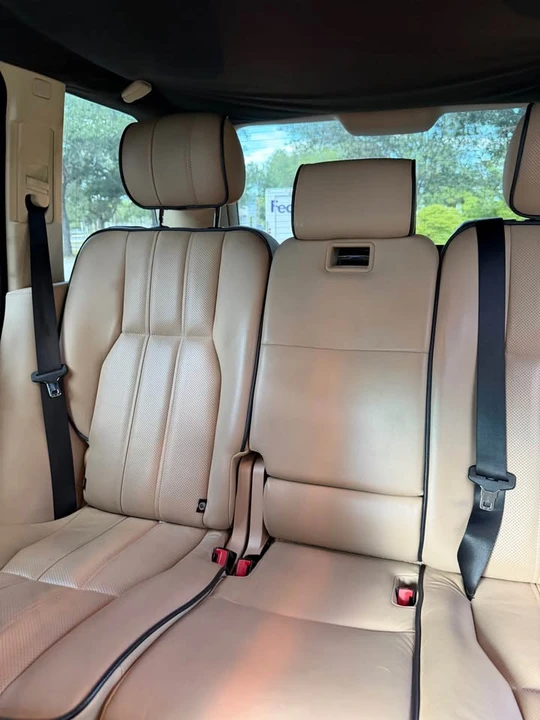 2010 Land Rover Range Rover L322 - Image 2 of 10