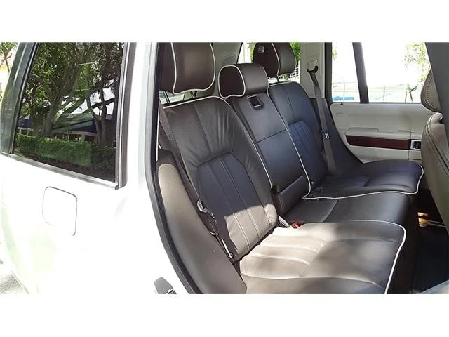 2010 Land Rover Range Rover L322 - Image 17 of 21