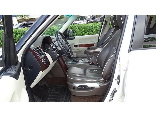 2010 Land Rover Range Rover L322 - Image 11 of 21