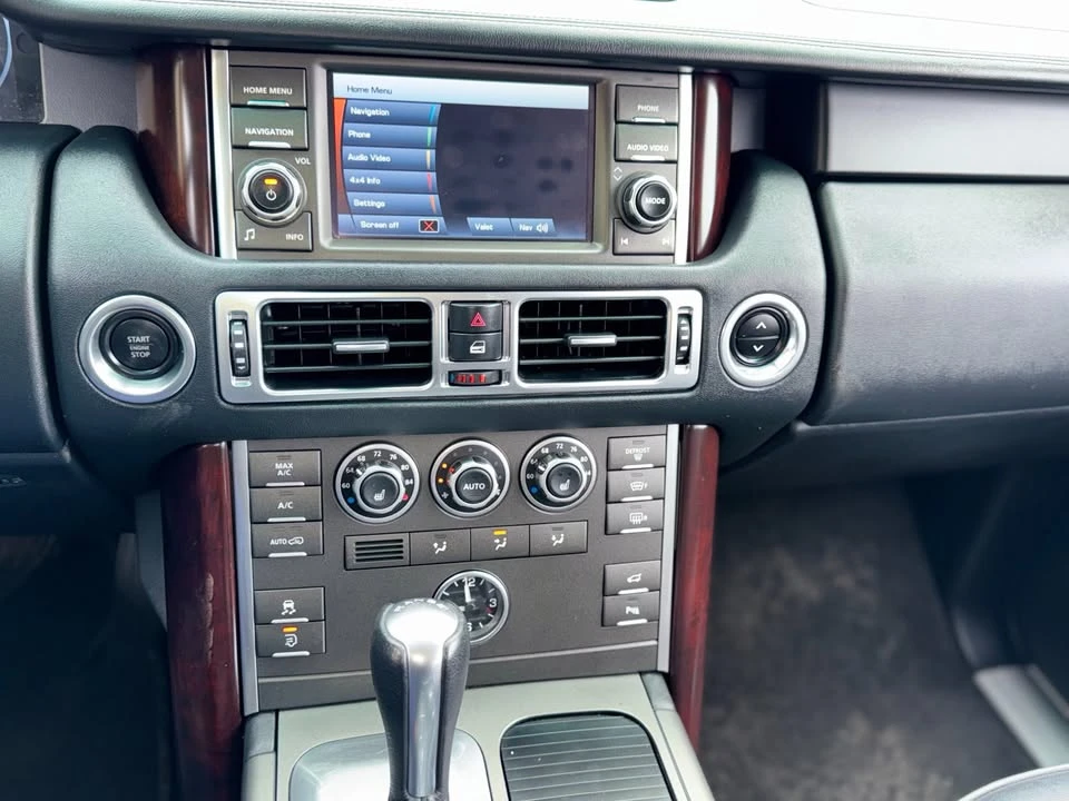 2010 Land Rover Range Rover L322 - Image 17 of 18