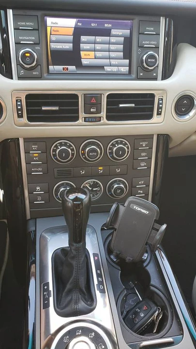 2010 Land Rover Range Rover L322 - Image 11 of 17