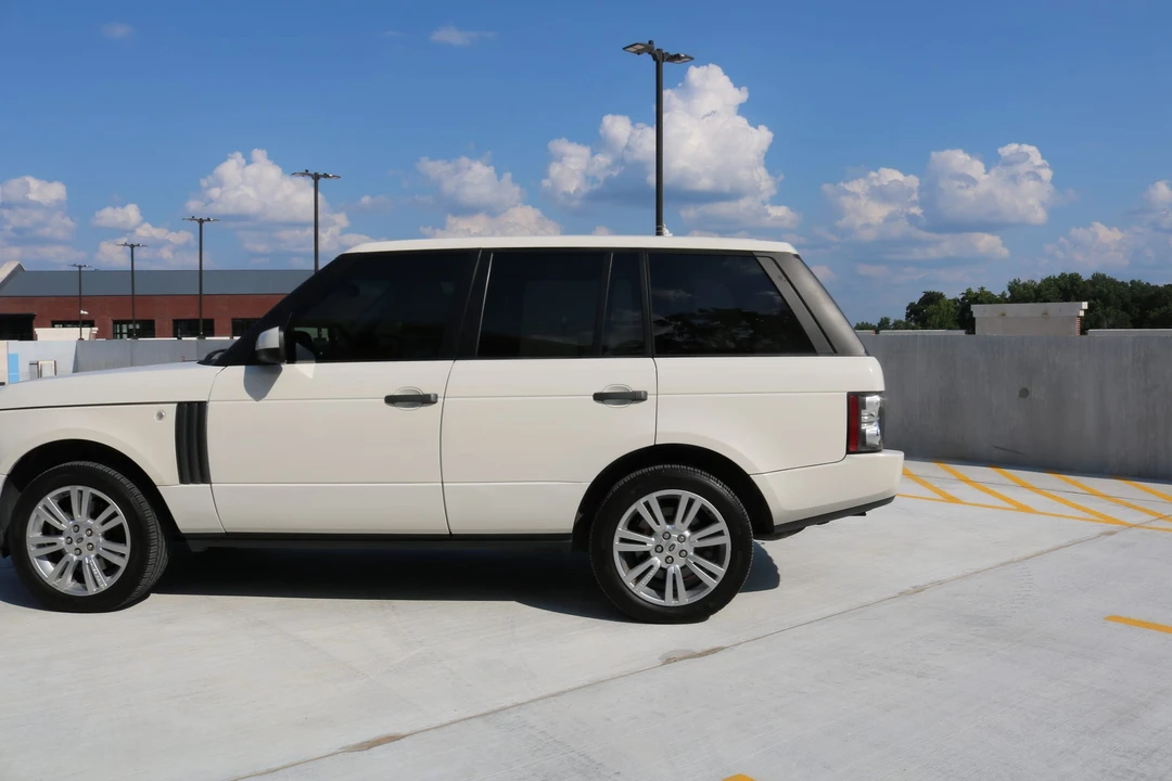 2010 Land Rover Range Rover L322 - Image 19 of 31