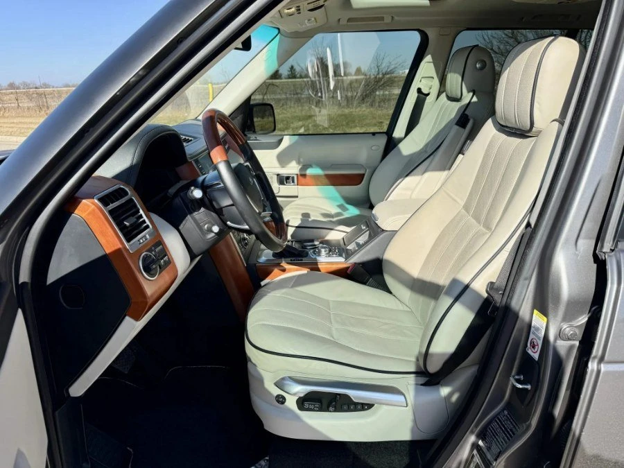 2010 Land Rover Range Rover L322 - Image 17 of 20