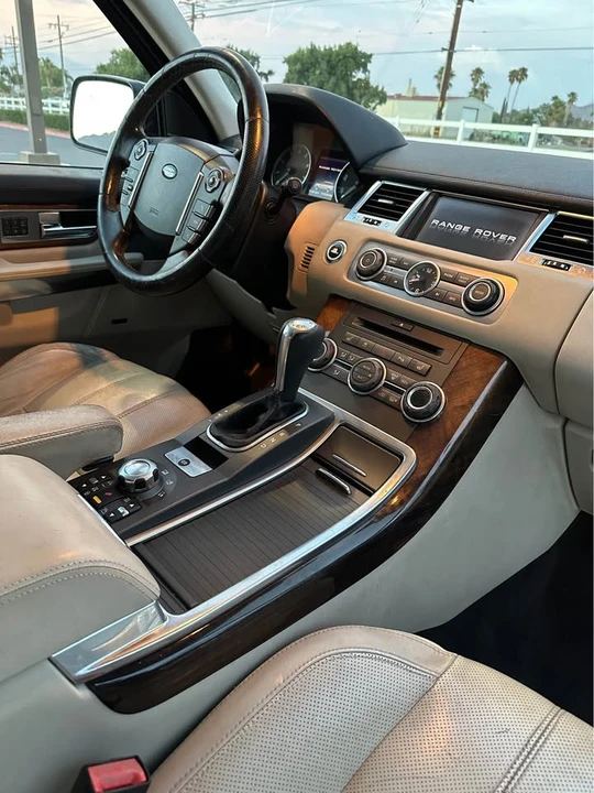 2010 Land Rover Range Rover L322 - Image 12 of 18