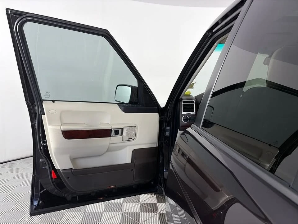2010 Land Rover Range Rover L322 - Image 8 of 13