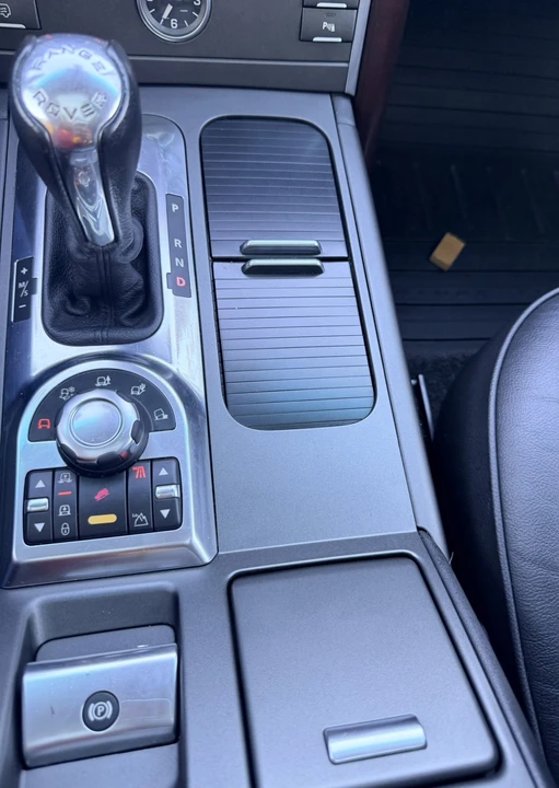 2010 Land Rover Range Rover L322 - Image 21 of 26