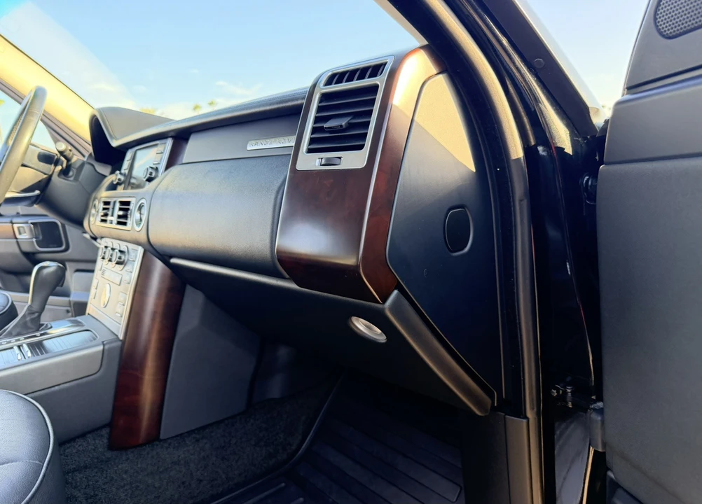 2010 Land Rover Range Rover L322 - Image 20 of 26