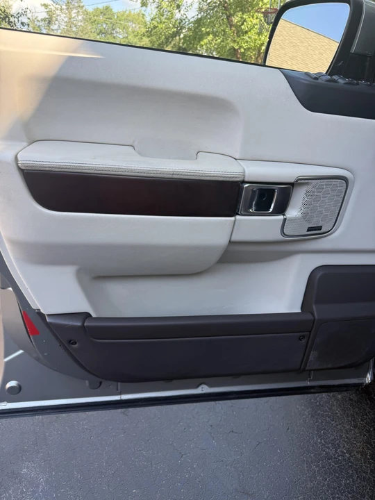 2010 Land Rover Range Rover L322 - Image 28 of 31